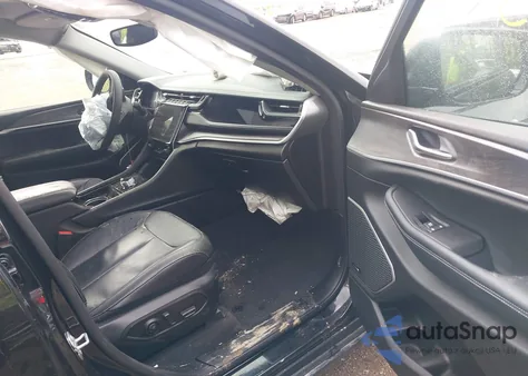 2022 Jeep Grand Cherokee 4Xe Limited 4X4 from USA, damaged, VIN 1C4RJYB69N8715243